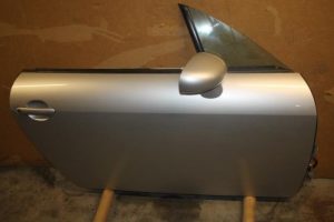 17799367 – 8N0831052C – Portier 2Deurs rechts