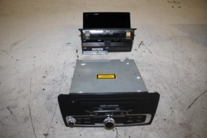 17812980 – 8X0035666 – Multi-media control unit