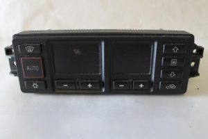 17793450 – 8L0820043B – Climatronic Panel