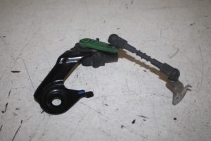 17811234 – 4H0941309C – Xenon hoogteregelaar