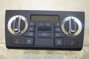 17799286 – 8U0820043CXHA – Climatronic Paneel