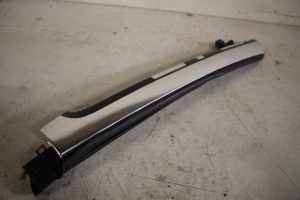 17821819 – 8F0853266B3Q7 – Zierleiste