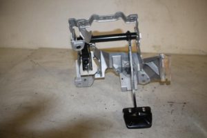 17824879 – 8W2723117 – Stütze (sonstige)