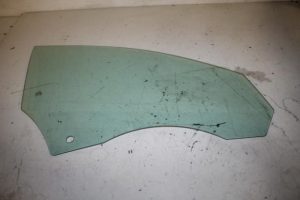 17824068 – 8T8845202B – Portierruit 4Deurs rechts-voor