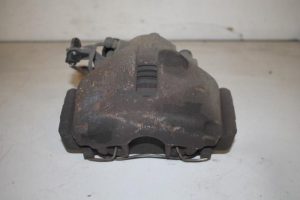 17827555 – 8E0615123A – Remklauw (Tang) links-voor