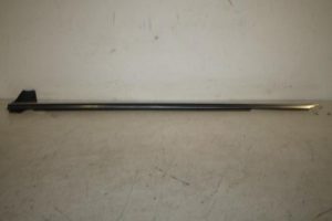 17808109 – 4H0853283C2ZZ – Door strip