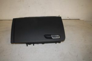 17831705 – 8R1857035D6PS – Dashboardkastje