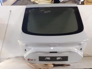 20187019 – 4G8827025BY7F – Tailgate