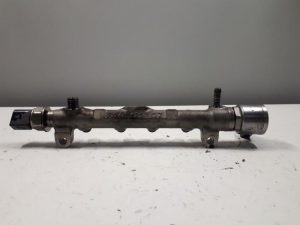 18882841 – 04L130089G – Kraftstoffverteiler