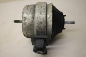 17796136 – 4B0199379E – Motorsteun