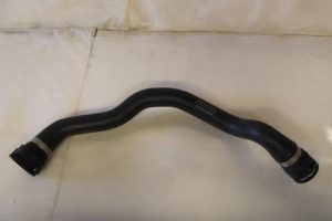 17793571 – 8K0121101AD – Radiator hose