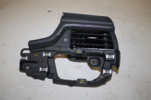 17818779 – 8W2820902B6PS – Luftgitter Armaturenbrett