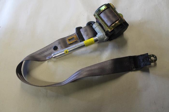 17786160 – 8D0857706A6PT – Veiligheidsgordel rechts-voor