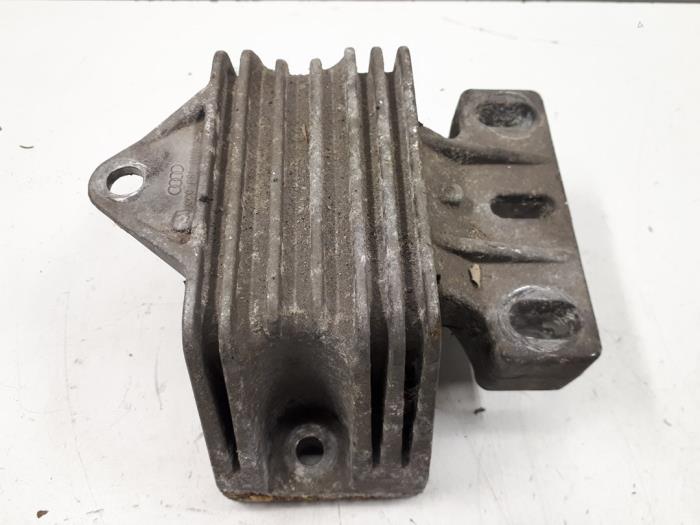 22536892 – 8N0199555C – Versnellingsbak Steun