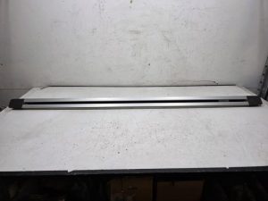 22493933 – 7T0883187E8X4 – Stoelrails midden
