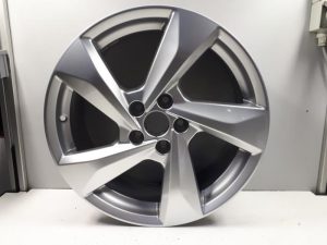 22653887 – 83A601025H – Velg