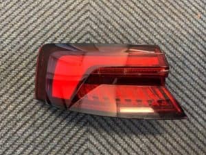 22781834 – 8W6945091J, 8W6945091M, 8W6945091P – Achterlicht links