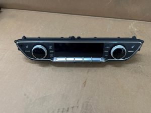 22762848 – 8W0820043T – Climatronic Paneel