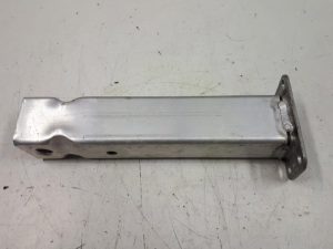 22975790 – 4M0802037A – Chassisbalk voor