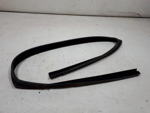 23161451 – 7E0837434A – Portierrubber 2Deurs rechts