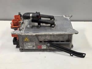 23198235 – 5QE915685C – Acculader
