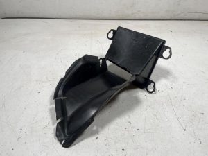 23076269 – 8W6121333B – Luchtgeleider