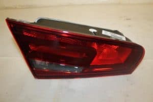 23075629 – 8V3945093 – Achterlicht links