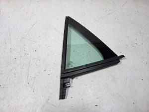 23346548 – 10A845213F – Extra window 4-door, left