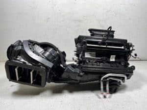 23281813 – 8W0898037, 4M1820023C, 8W0820356, 4M1820024, 8W1820005AF, 4M1820023, 8B3820037 – Heizgehäuse