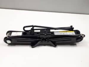 23359830 – 8W0011031D – Wagenheber