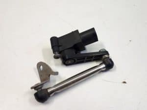 23353329 – 8R0941309C – Xenon hoogteregelaar