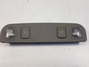 23388937 – 8E0947111AEC3 – Binnenverlichting achter