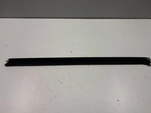 23468657 – 10A839479 – Portierrubber 4Deurs links-achter