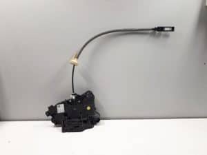 23460970 – 10B837015 – Türschlossmechanik 4-türig links vorne