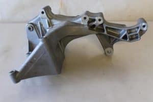 17793338 – 074145169F – Dynamostütze oben