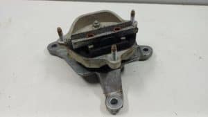 23765562 – 8K0399115BK, 8K0399151CN – Versnellingsbak Steun