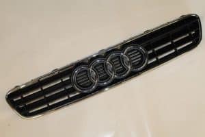 17787812 – 8L08076673FZ – Grille