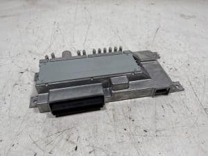 23603329 – 8W0035465 – Radioverstärker