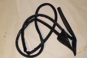 17787485 – 8T0837912F – Portierrubber 2Deurs rechts