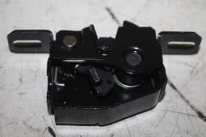 17806930 – 420823655 – Slotmechaniek Motorkap