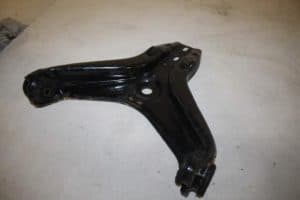 17821473 – 893407147G – Draagarm links-voor