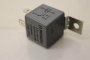 17795255 – 332204125 – Relais