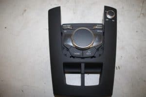 17822240 – 8V0919614BS – Regeleinheit Multi Media