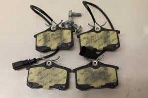 17795401 – 8D0698451B – Remblok achter