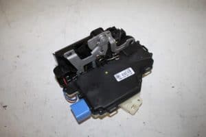 17819996 – 3B1837016BN – Deurslot Mechaniek 4Deurs rechts-voor