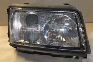 17787612 – 4A0941030J – Koplamp rechts