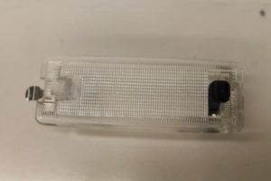 17795172 – 823947105B – Binnenverlichting voor