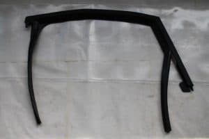 17795748 – 8K5839439F – Rear door seal 4-door, left