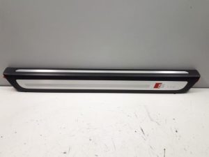 18674249 – 8R0853373C01C – Door sill left