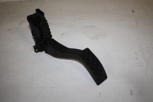 17826478 – 5Q1723503K – Gaspedal
